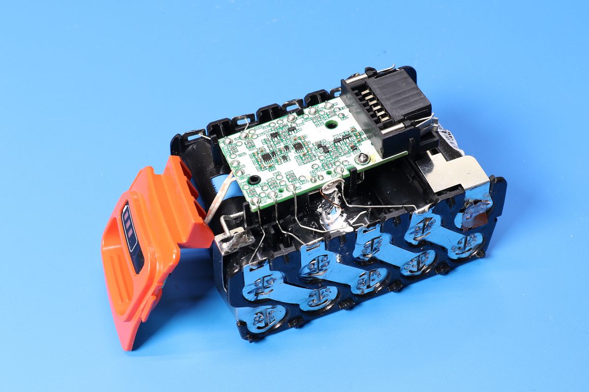 Fast, cheap rebuild for black & decker 40v 1.5Ah