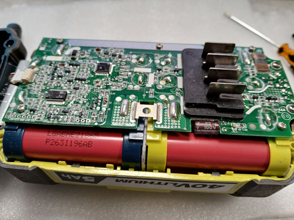 Ryobi 40V 5Ah with its original LG cells